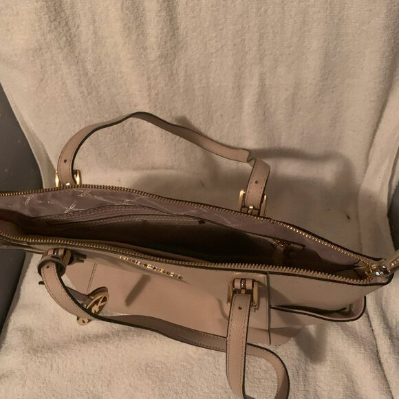 Michael Kors Women Shoulder Bag - Picture 2 of 5